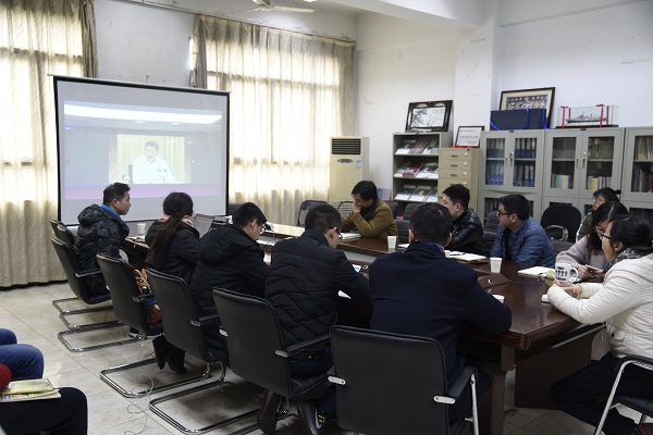 20170222132801357707.jpg 合肥工业大学校团委及部分学生干部收看直播1.JPG