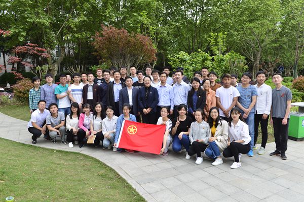 20170421121357568468.jpg 合影_副本.jpg